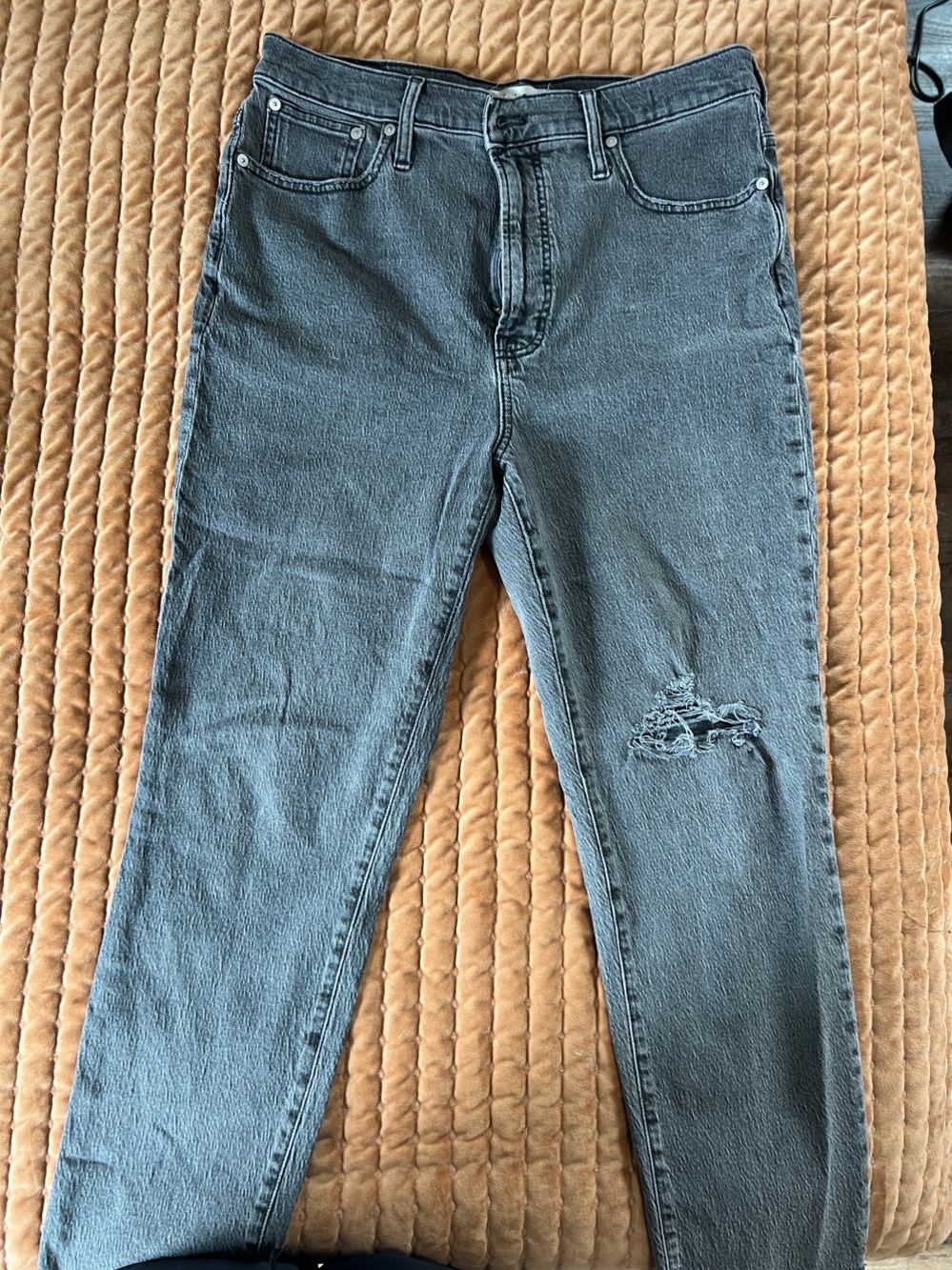 Madewell women’s Washed Black Slim Straight Jeans with Knee Distress